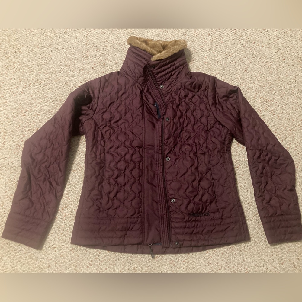 Marmot Women's St Moritz Quilted Puffer Jacket Faux Fur Collar Burgundy Medium